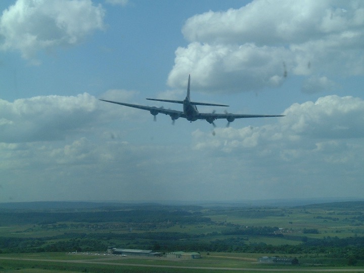 B-17 vu de l’arrière pendant le vol d’accompagnement